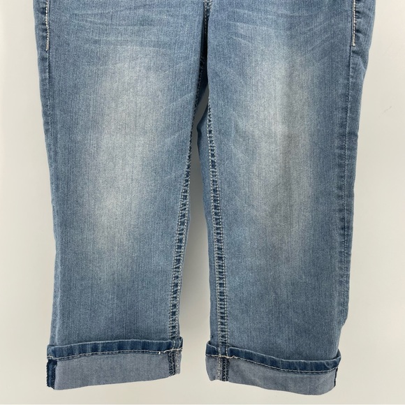 YMI Women’s Capris Blue Denim Light Wash Juniors 9 - Picture 3 of 7